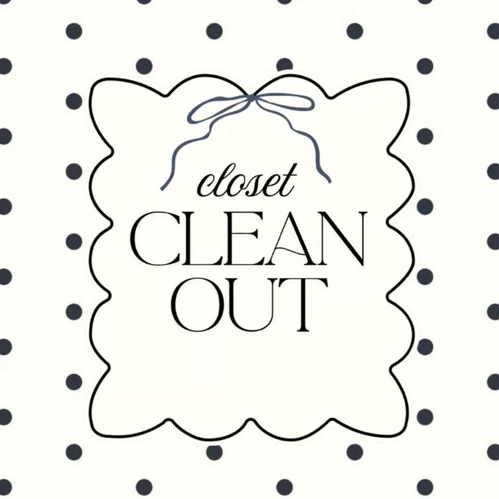 Closet Clean Out 🖤